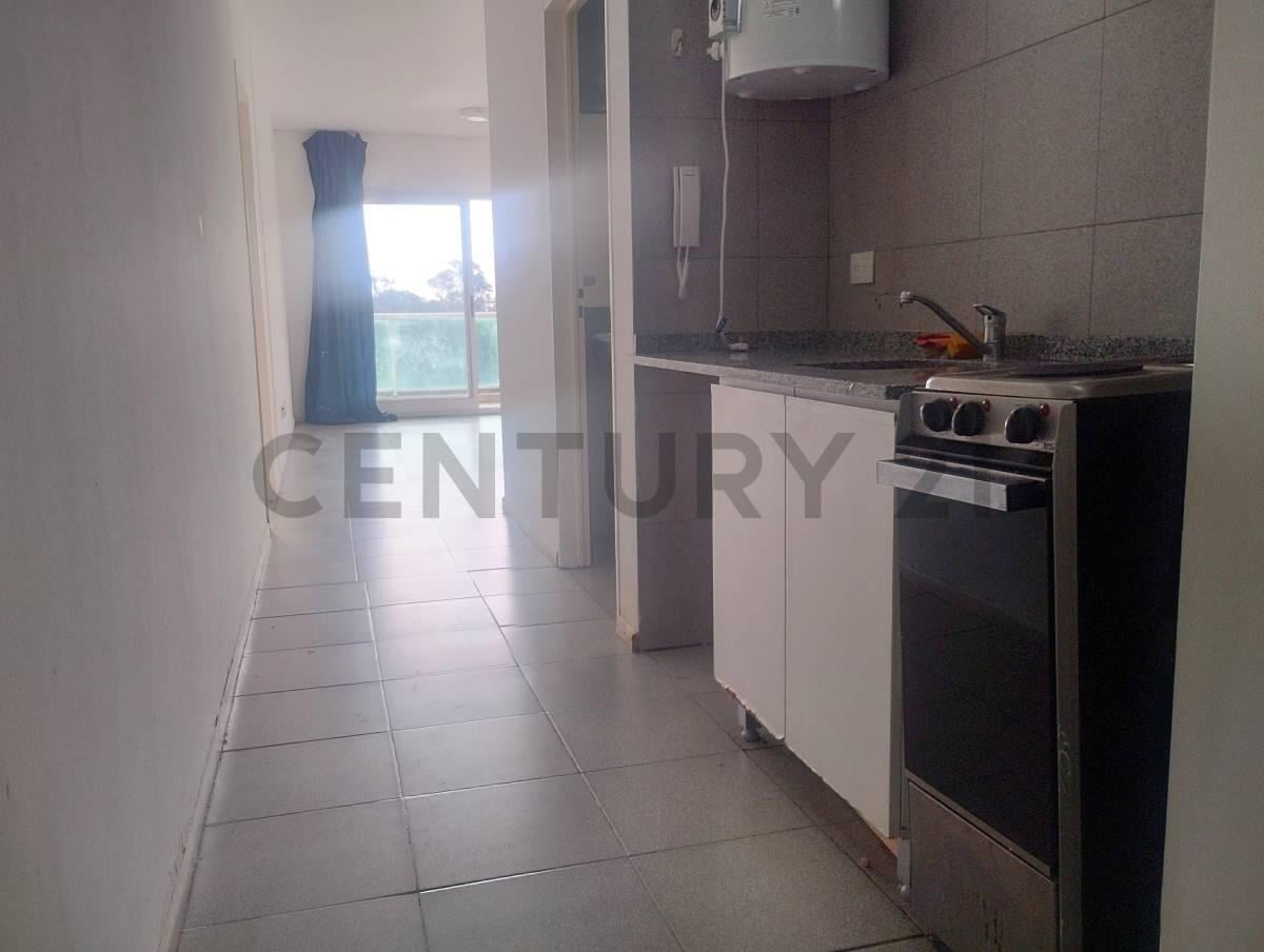 Foto de DEPARTAMENTO 2 AMBIENTES CON BALCON BARRIO OLIMPICO LAGO SUR. BAJAMOS, imagen 1
