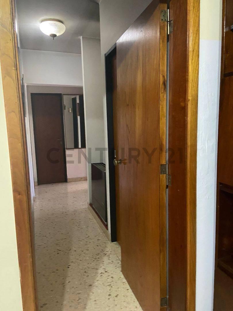 Foto de Casa en venta 4 AMBIENTES con cochera y pileta. General Rodriguez, PBA., imagen 5