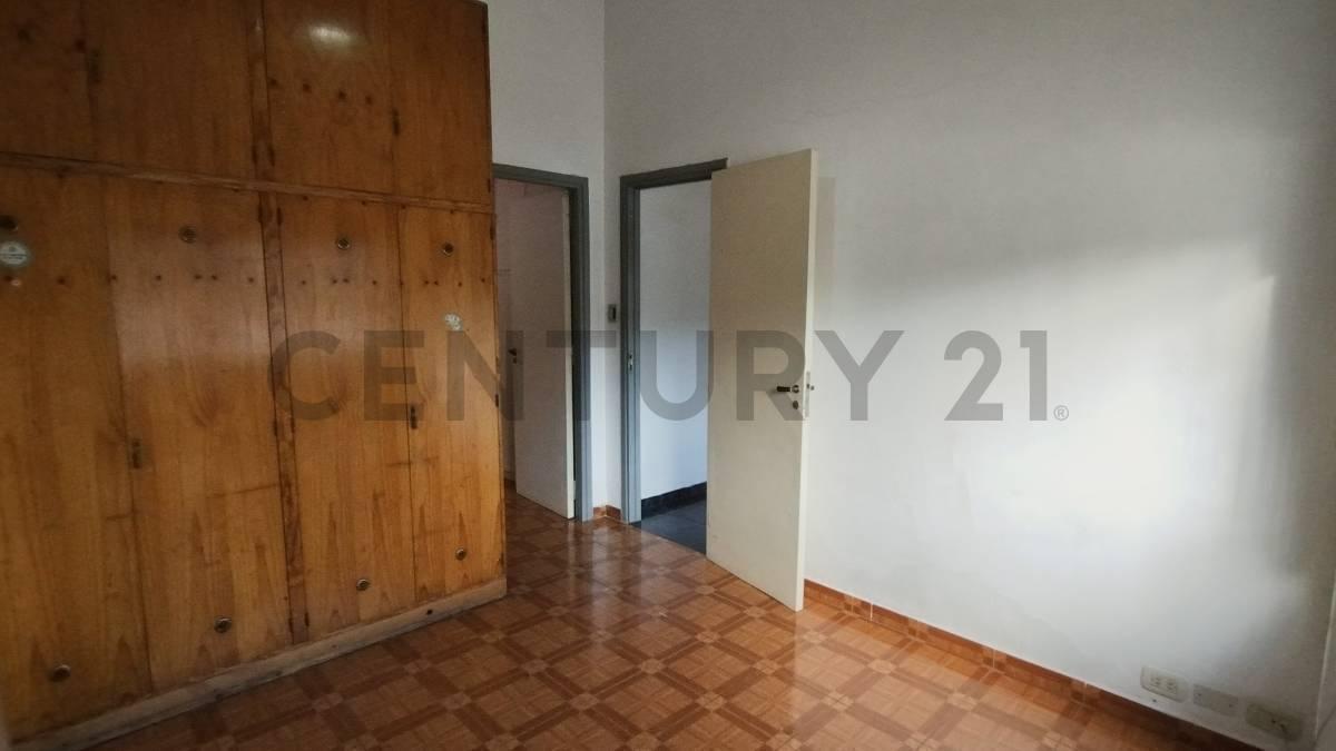 Foto de VENTA DEPARTAMENTO DE 4 AMBIENTES CON PATIO EN PARQUE CHACABUCO, imagen 5