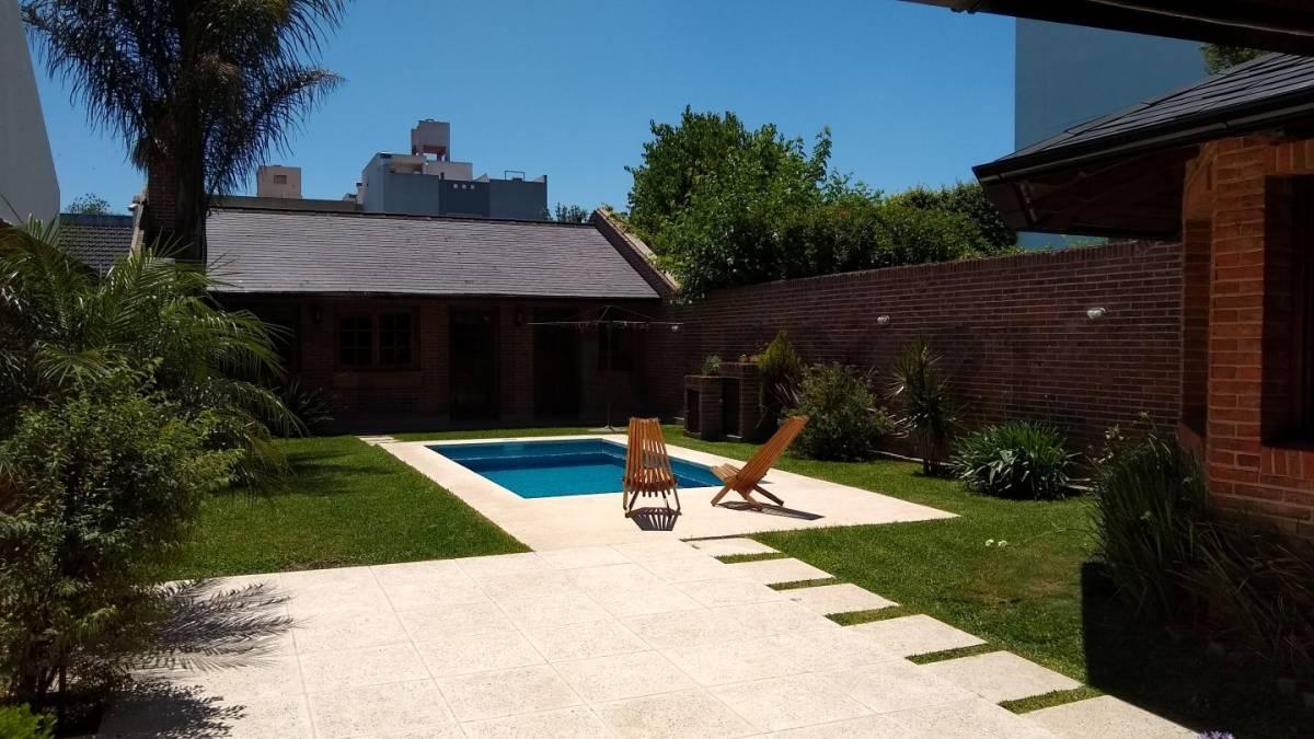 Foto de VENTA CASA DE 5 AMBIENTES en RAMOS MEJIA, imagen 2