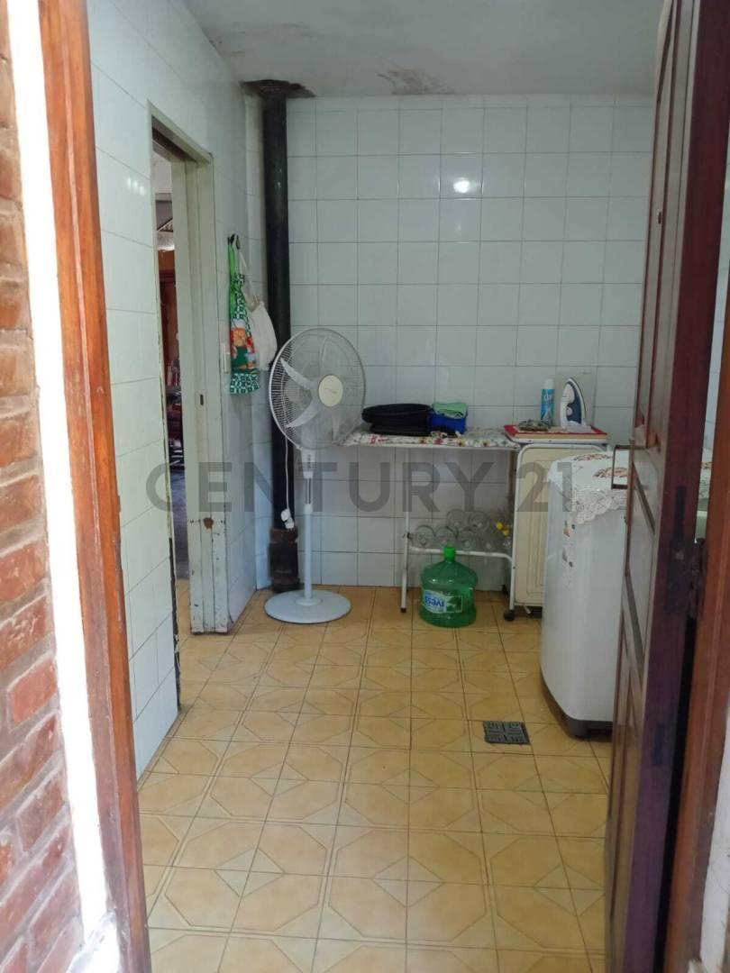 Foto de CASA QUINTA de 5 AMB gran parque con QUINCHO, PARRILLA Y PILETA. En, imagen 3