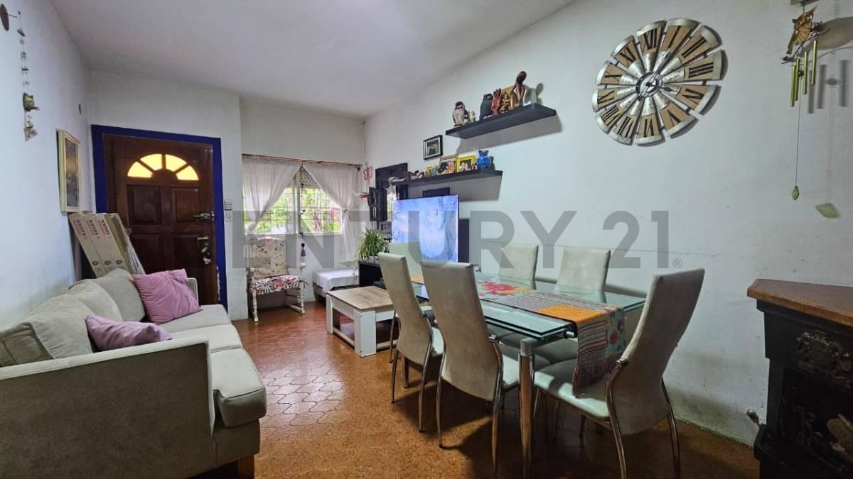 Foto de Casa Dúplex con cochera y jardín de 5 ambientes en Villa Maipú, San, imagen 3