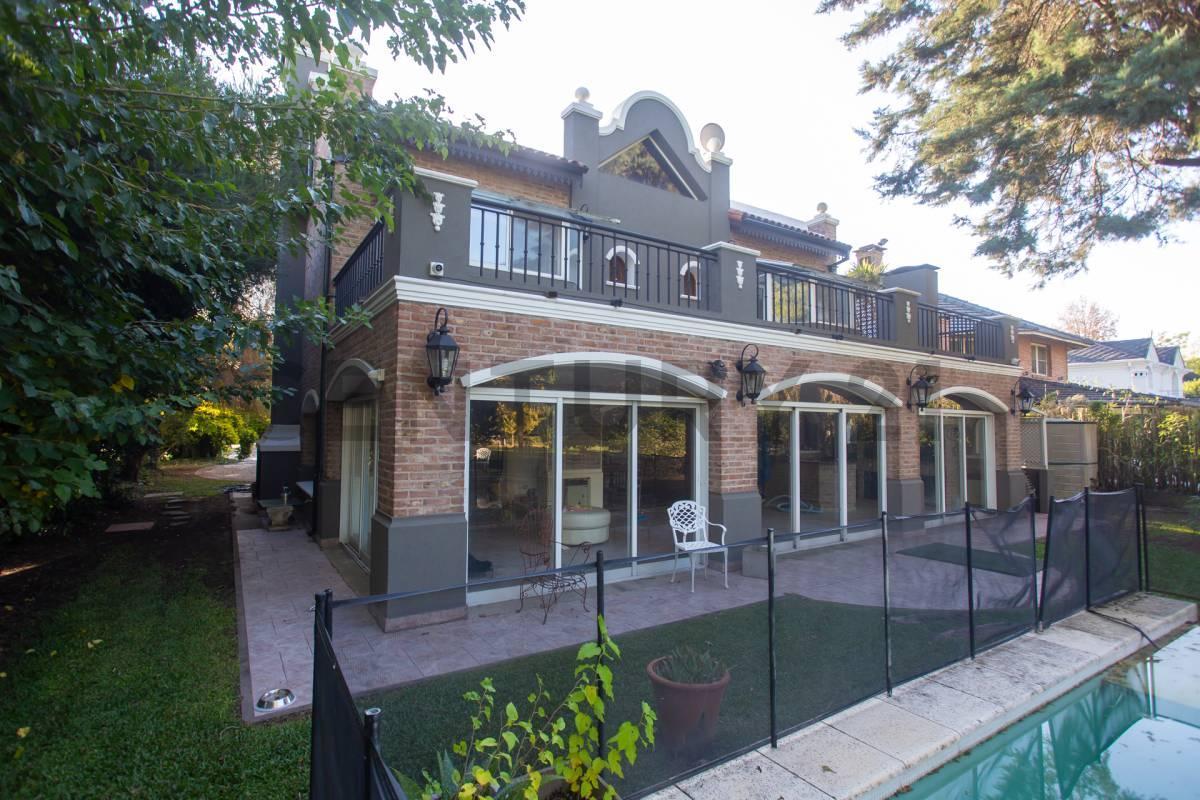 Foto de Casa a la venta en barrio Saint Thomas Norte en Canning - 6 ambientes, imagen 2