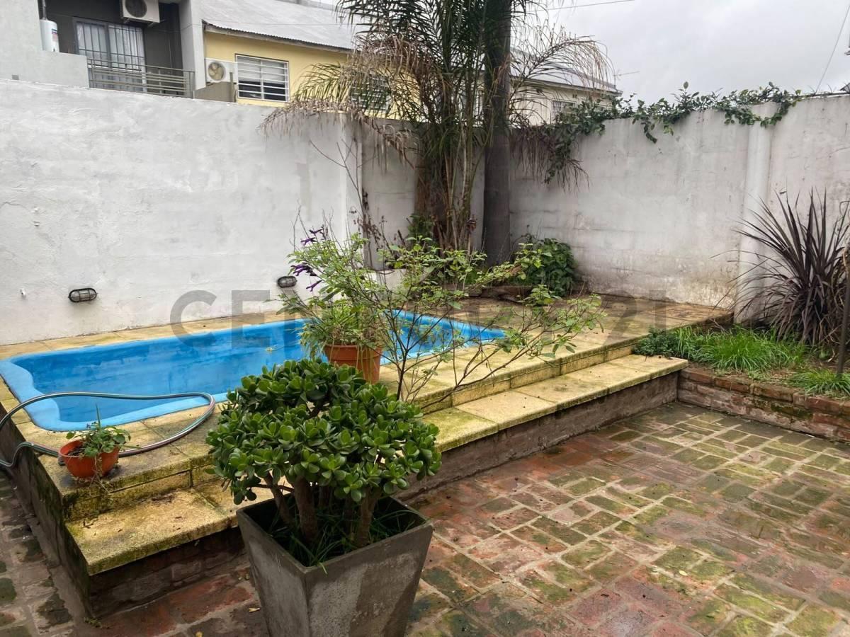 Foto de Casa 4 Ambientes + Playroom Pileta Venta Villa Luzuriaga, imagen 3