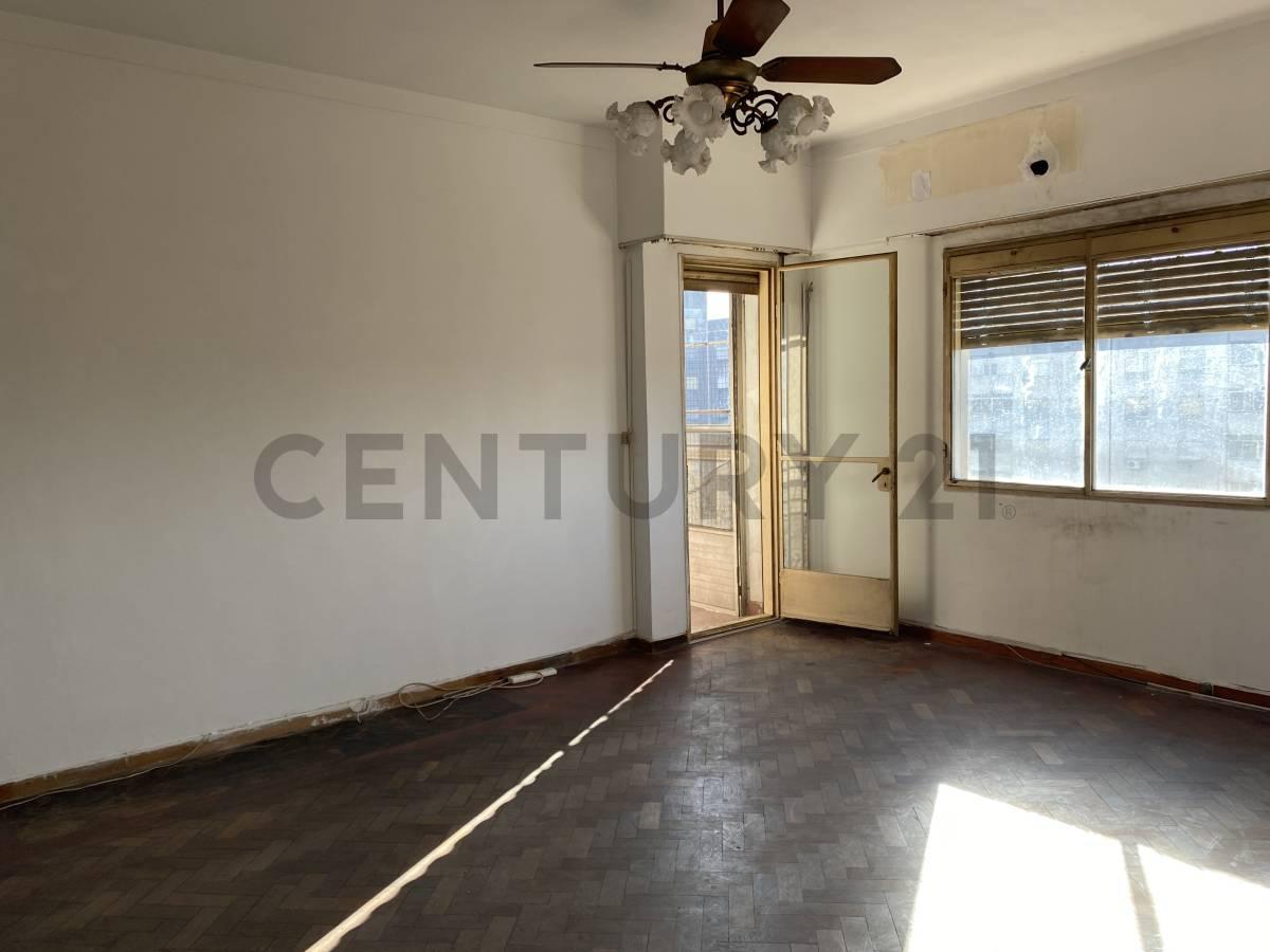 Foto de VENTA DEPARTAMENTO DE 4 AMBIENTES CON BALCÓN - VILLA CELINA, imagen 1