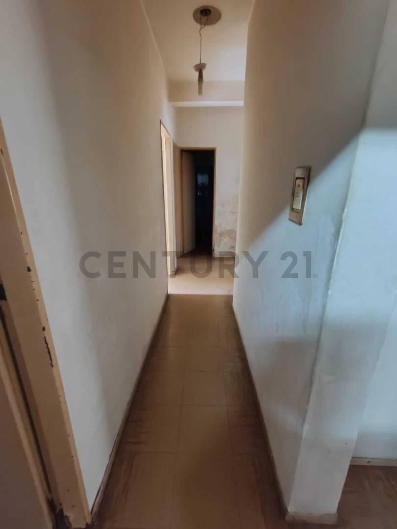 Foto de OPORTUNIDAD CERCANIA A GRAND BOURG! CASA 300M2 -APTA CREDITO- Sobre, imagen 5