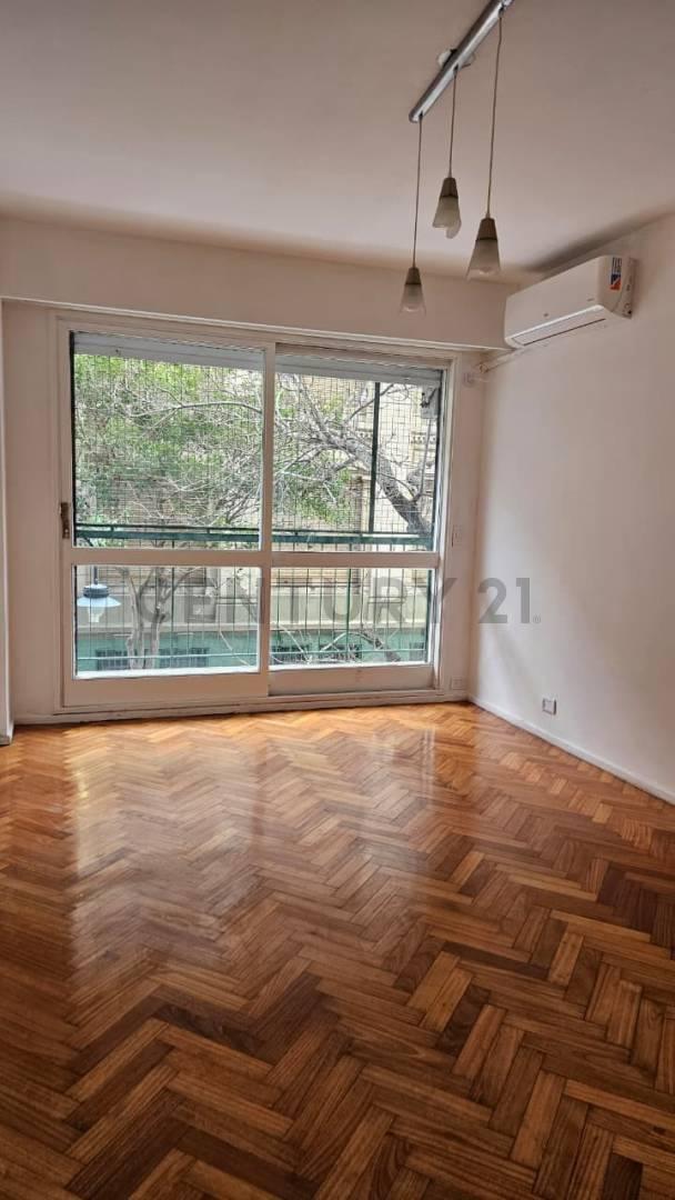 Foto de ALQUILER - San Telmo - Departamento de 2 ambientes con balcón al frente., imagen 3