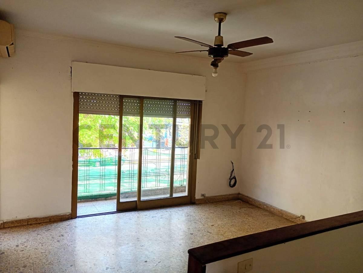 Foto de Venta PH 3 ambientes, patio, balcón, terraza y dos locales., imagen 4