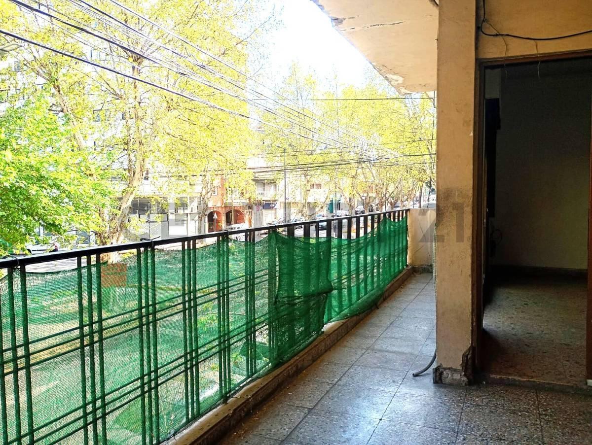 Foto de Venta PH 3 ambientes, patio, balcón, terraza y dos locales., imagen 5