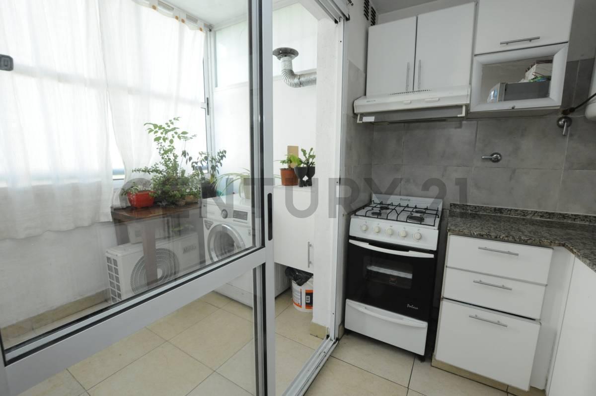 Foto de VENTA DEPARTAMENTO 2 AMBIENTES CON BALCÓN EN VILLA SANTA RITA - APTO, imagen 2