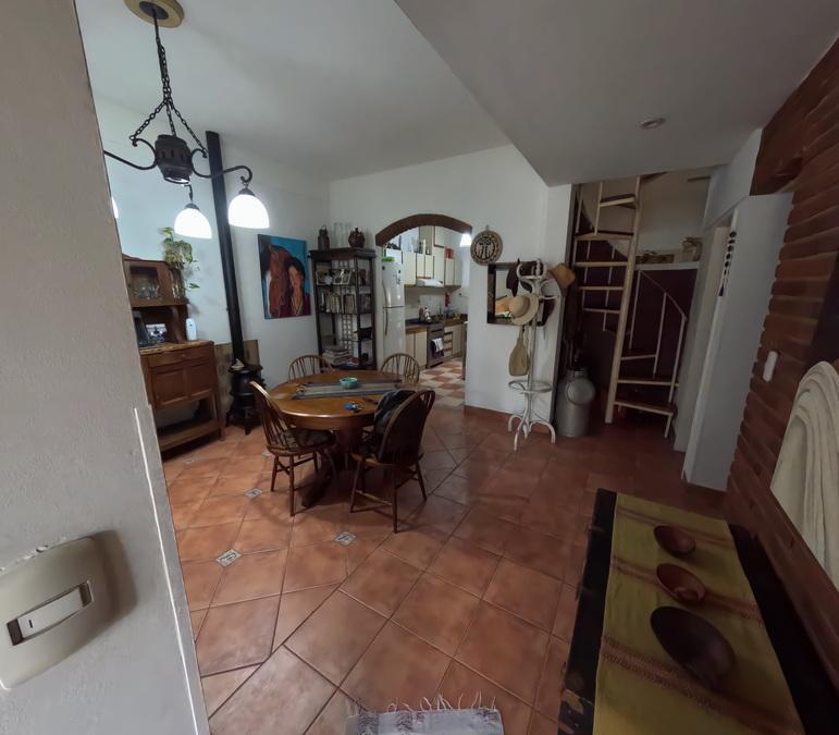 Foto de Casa en venta 4 / 5 ambientes en gran lote parquizado, imagen 5