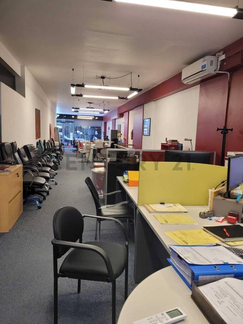 Foto de Venta Oportunidad de Inversión, Local Comercial dos niveles PB y Sotano., imagen 2