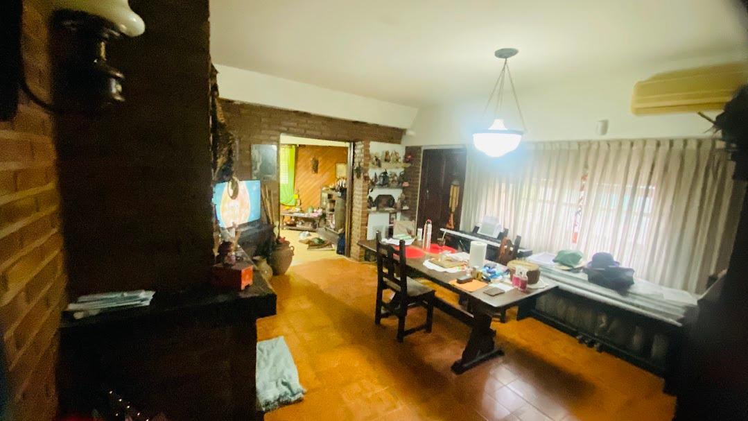 Foto de Casa en Esquina sobre Lote Propio - 4 Ambientes con Cochera, Gran, imagen 3