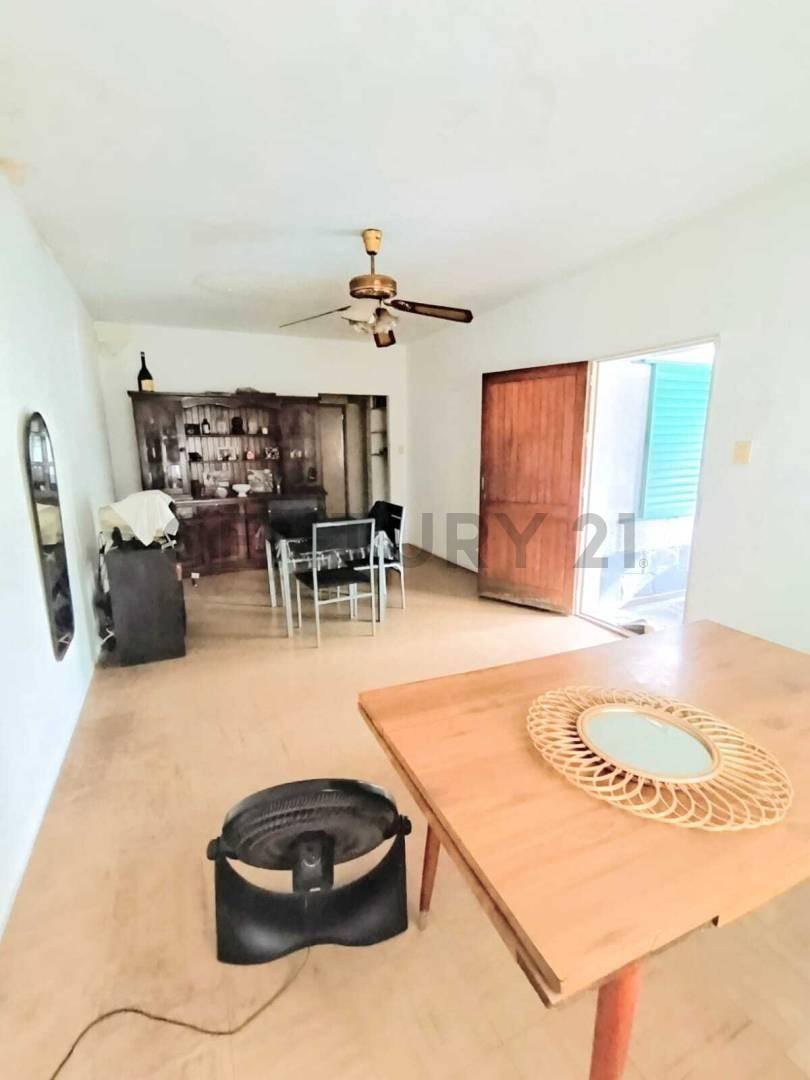 Foto de OPORTUNIDAD CERCANIA A GRAND BOURG! CASA 4 AMB 300M2 -APTA CREDITO, imagen 4