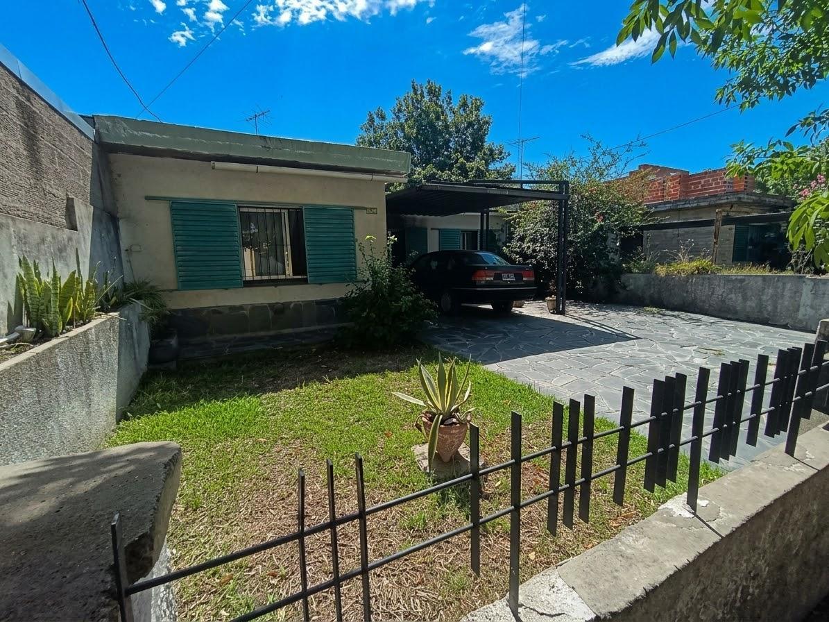 Foto de OPORTUNIDAD CERCANIA A GRAND BOURG! CASA 4 AMB 300M2 -APTA CREDITO, imagen 1