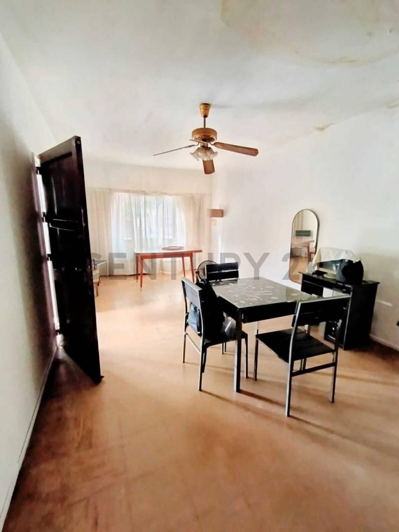 Foto de OPORTUNIDAD CERCANIA A GRAND BOURG! CASA 4 AMB 300M2 -APTA CREDITO, imagen 3