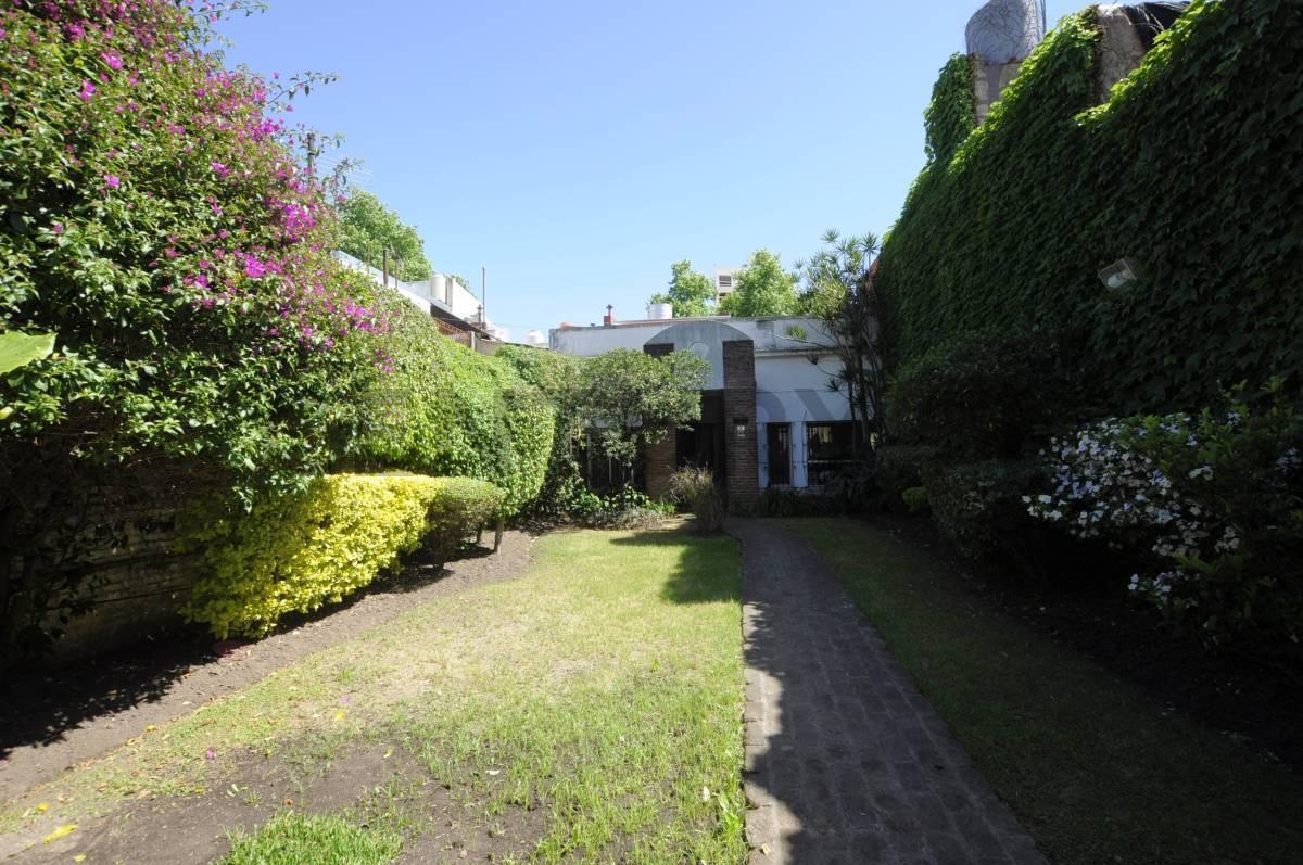 Foto de VENTA CASA 4 AMBIENTES CON COCHERA Y JARDÍN - VILLA SANTA RITA, imagen 3