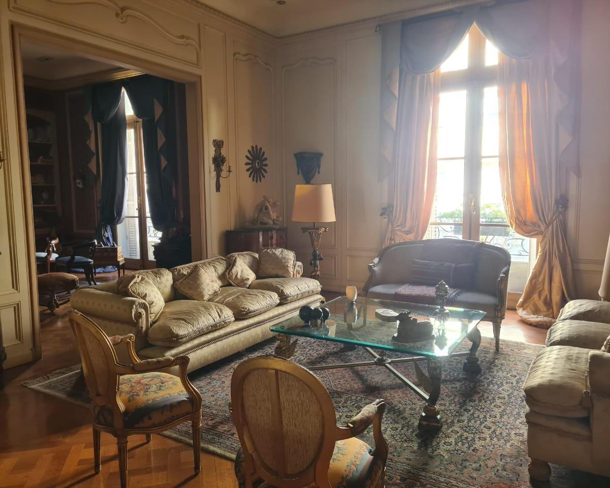 Excelente Departamento Francés de 530 m² en Venta 4