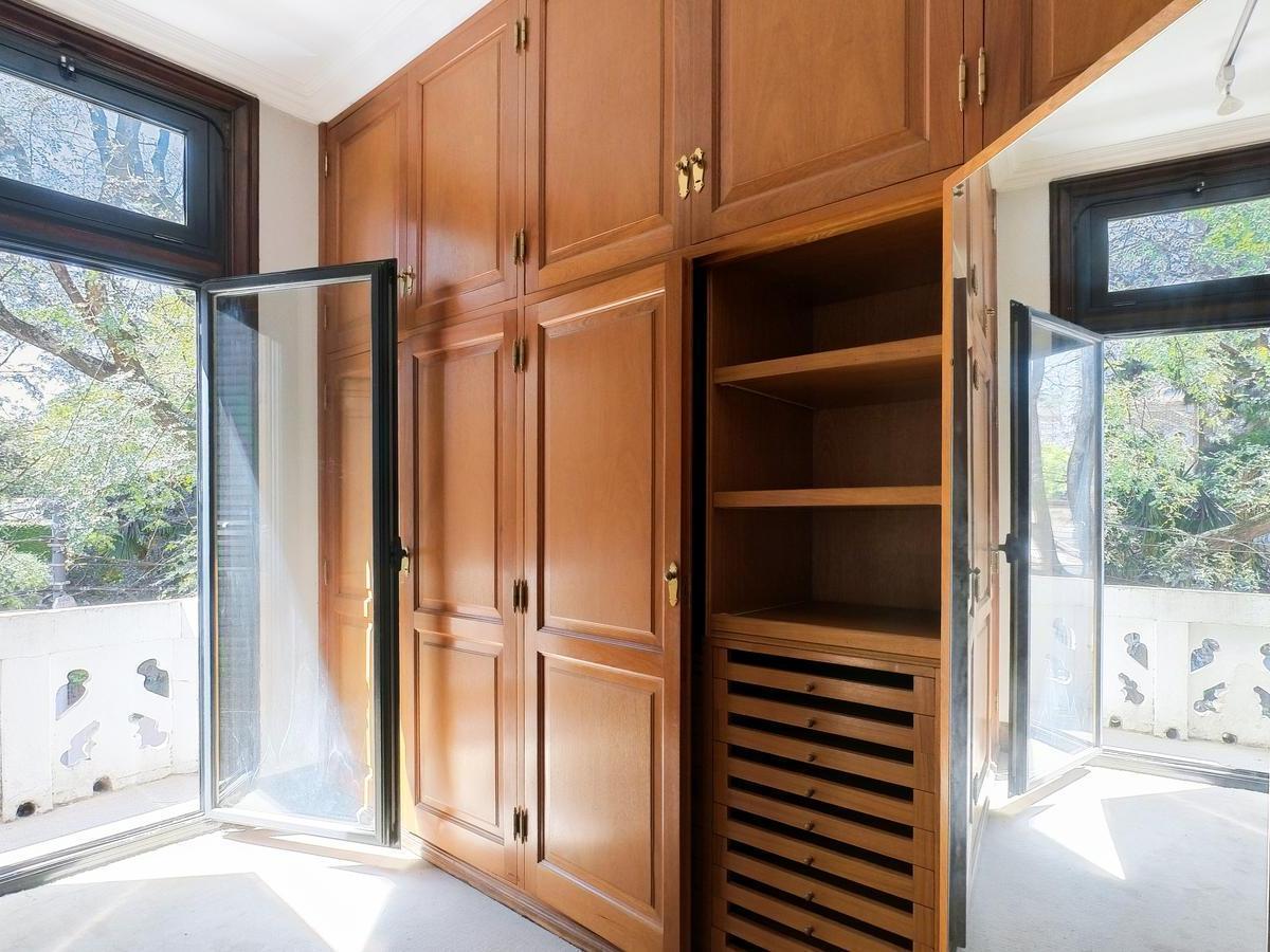 Casa Estilo Tudor en Venta. Villanueva 900. 1