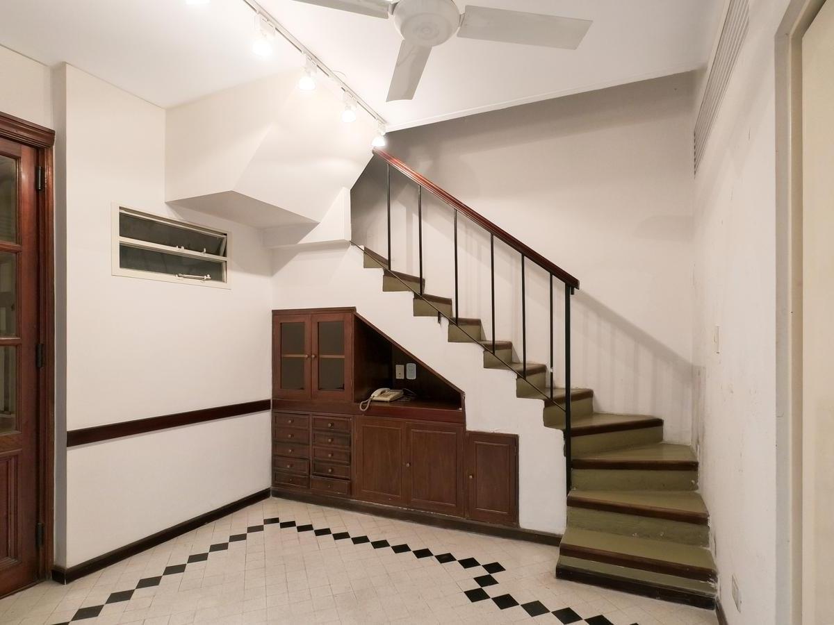 Casa Estilo Tudor en Venta. Villanueva 900. 4