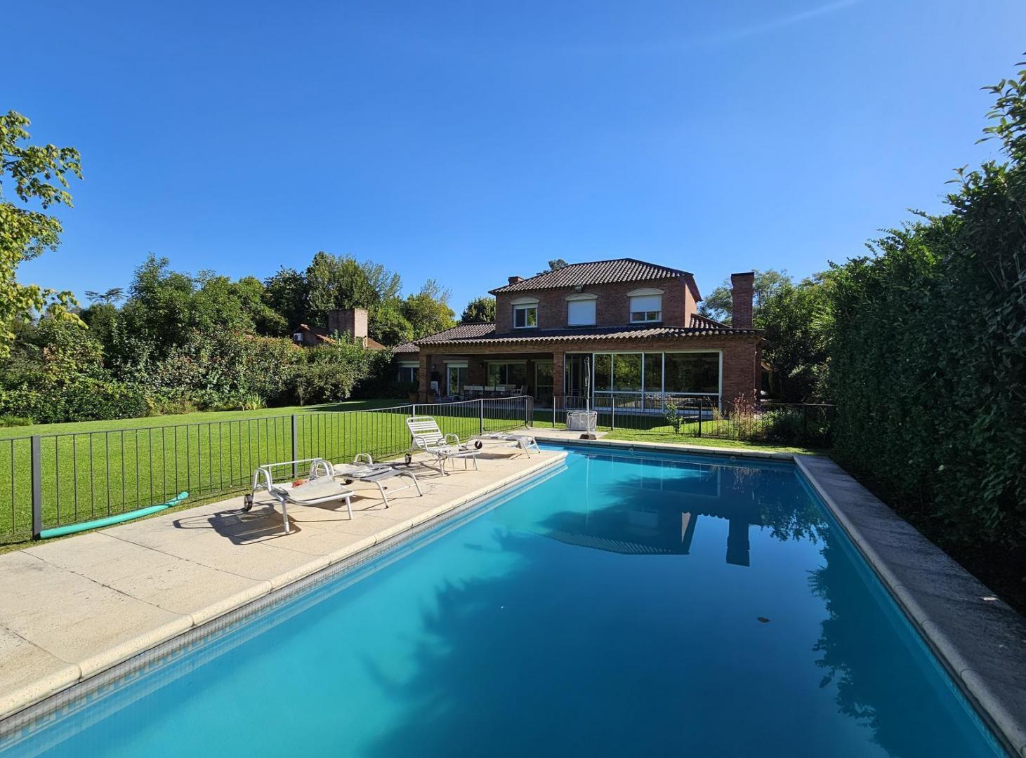 Foto de Casa en Venta en Martindale CC 6 Ambientes, imagen 2
