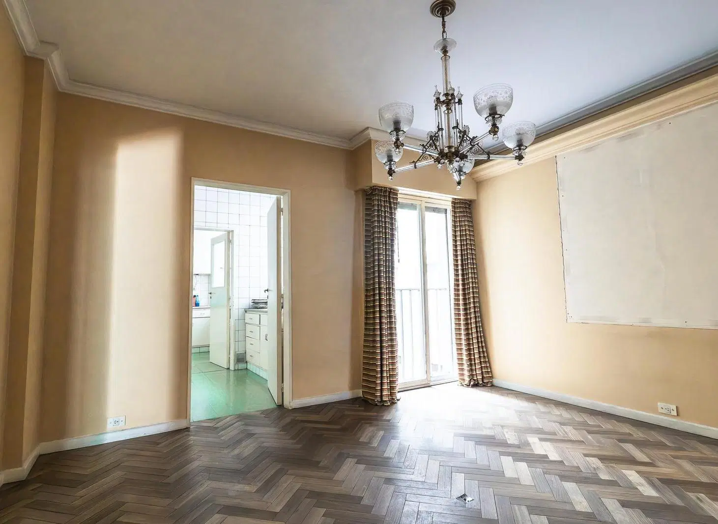 Departamento en Recoleta con 2 cocheras. Oportunidad usd 2300 x m2.!!! 5