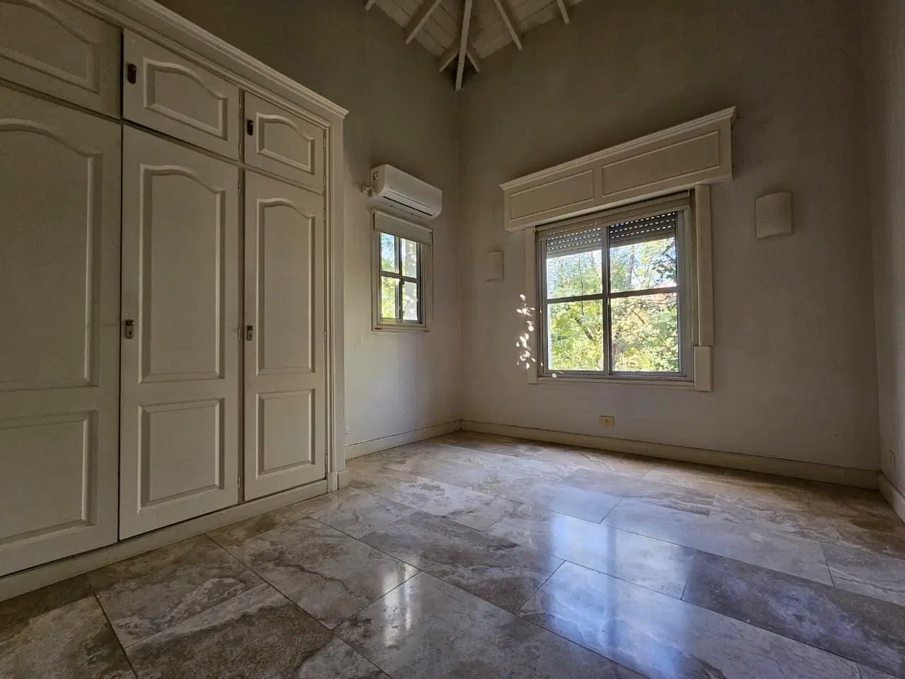 Casa en venta en Martindale 8