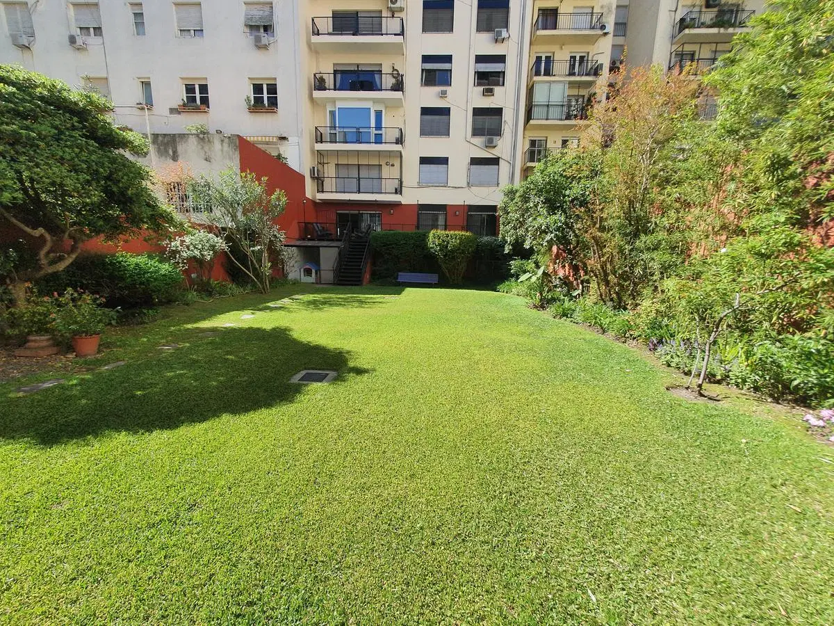 Venta departamento Palermo Chico con jardin 1