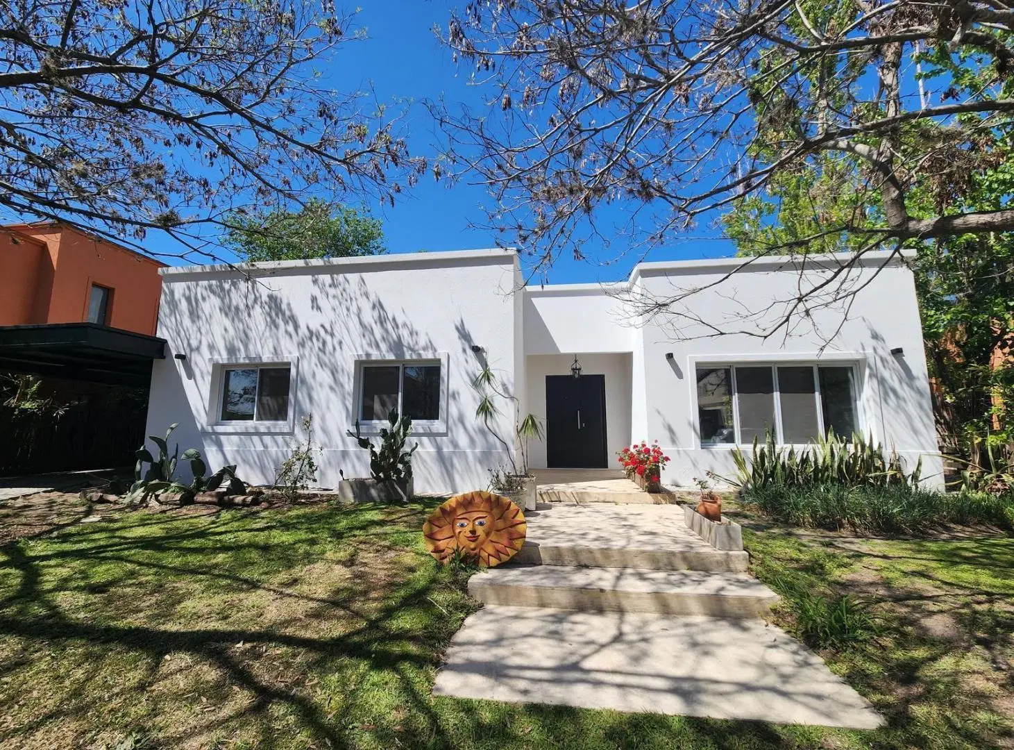 Casa en Venta en Las Liebres con Excelente Jardín 4