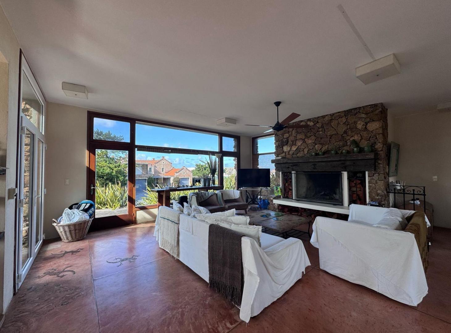 Foto de Casa en venta Punta del Este con Vista al Mar y Parrilla, imagen 1