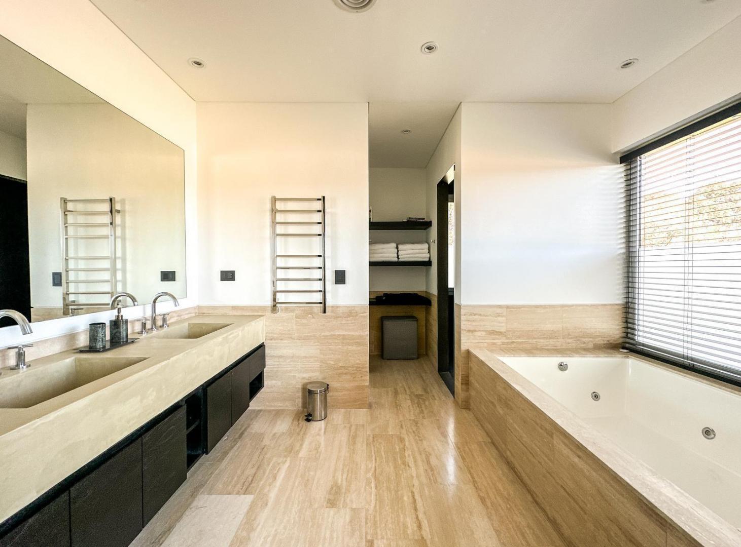 Foto de Casa eb venta en Centauros Polo, doble lote, vista al Polo, imagen 3