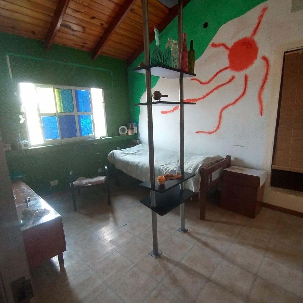 Propiedad de 2 Plantas con Cochera. 2
