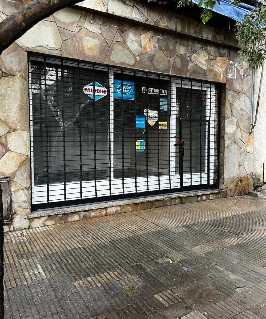 Local en B° Tiro Suizo. 5