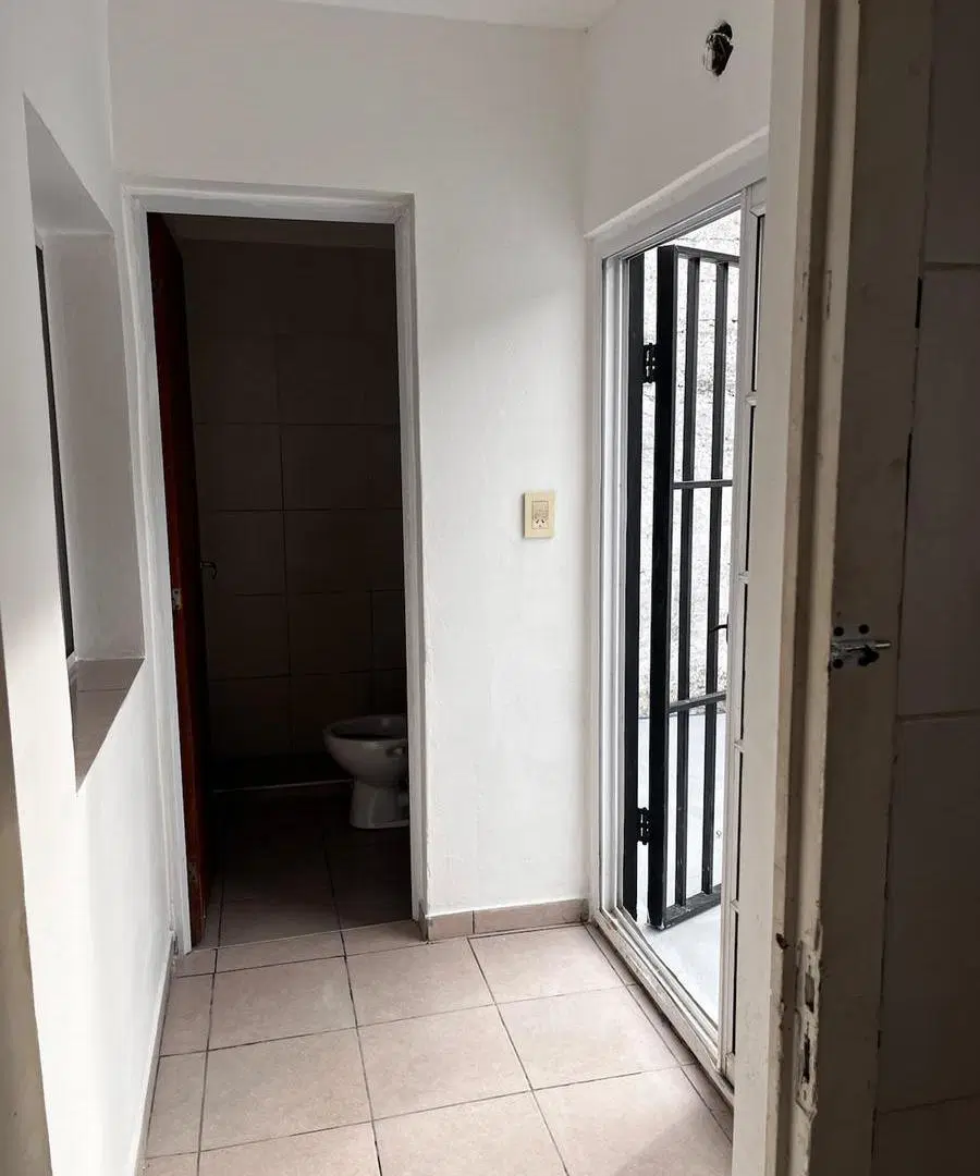 Departamento interno de 1 dormitorio en B° Tiro Suizo. 2