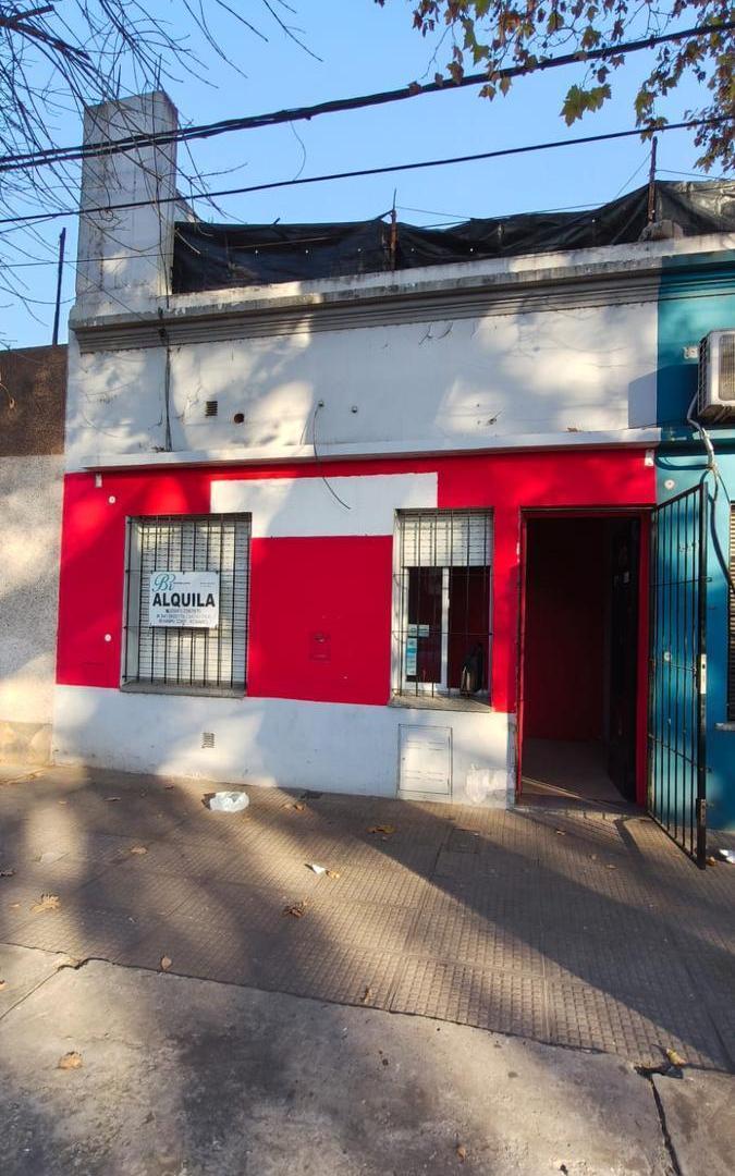 Local comercial en B° Azcuenaga.