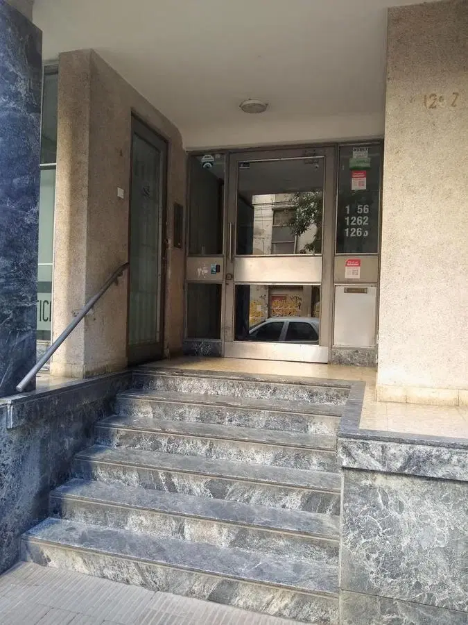 Departamento de 3 dormitorios con cochera en B° Martin. 2