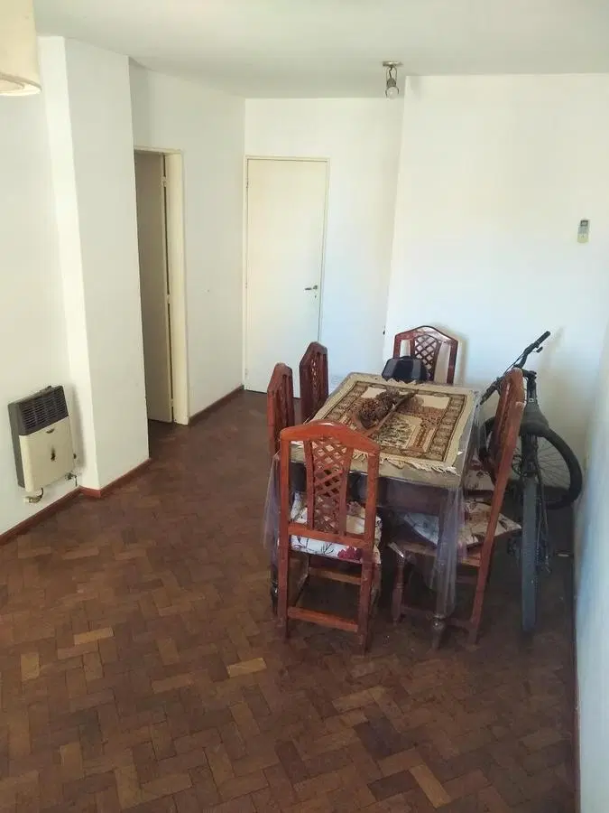 Departamento de 3 dormitorios con cochera en B° Martin. 4