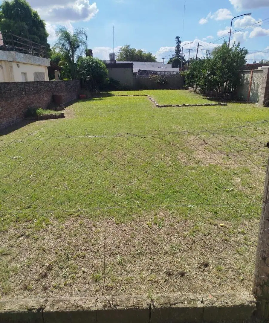 Lote en Villa Gobernador Gálvez. 3