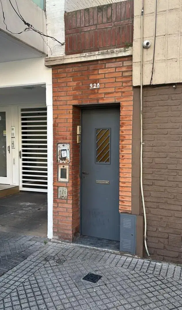 Departamento de pasillo de 2 dormitorios en Zona sur. 1