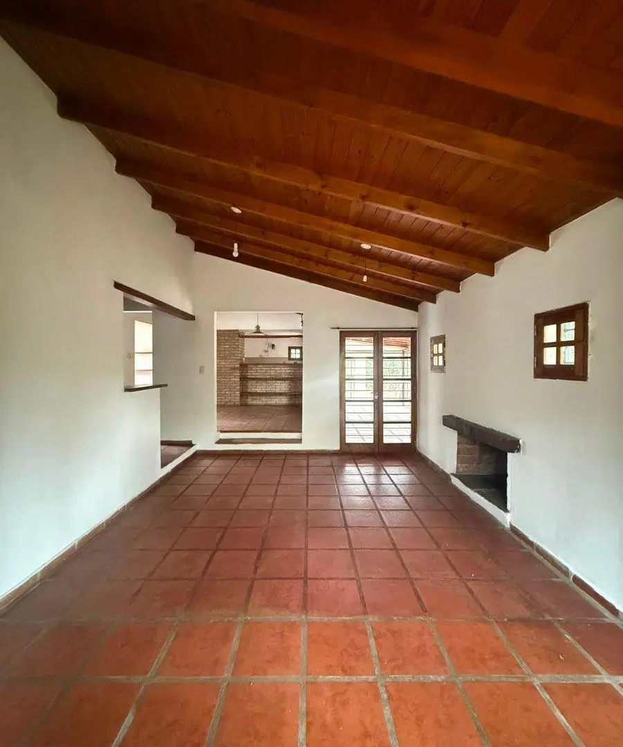Alquilo casa villa allende 4