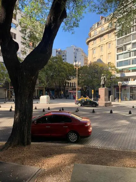 PETIT HOTEL en calle Florida junto al Plaza Hotel, opción solo local comercial 5