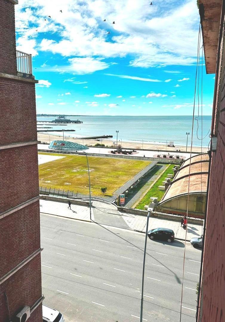 Foto de 1 AMB CON BALCÓN Y VISTA LATERAL AL MAR, imagen 1