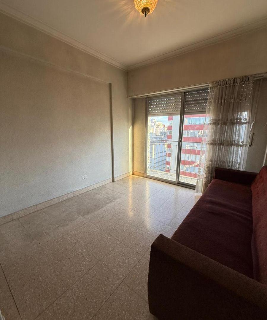 Foto de Departamento 1 AMBIENTE DESPLAZADO CON BALCÓN A LA CALLE VISTA, imagen 3