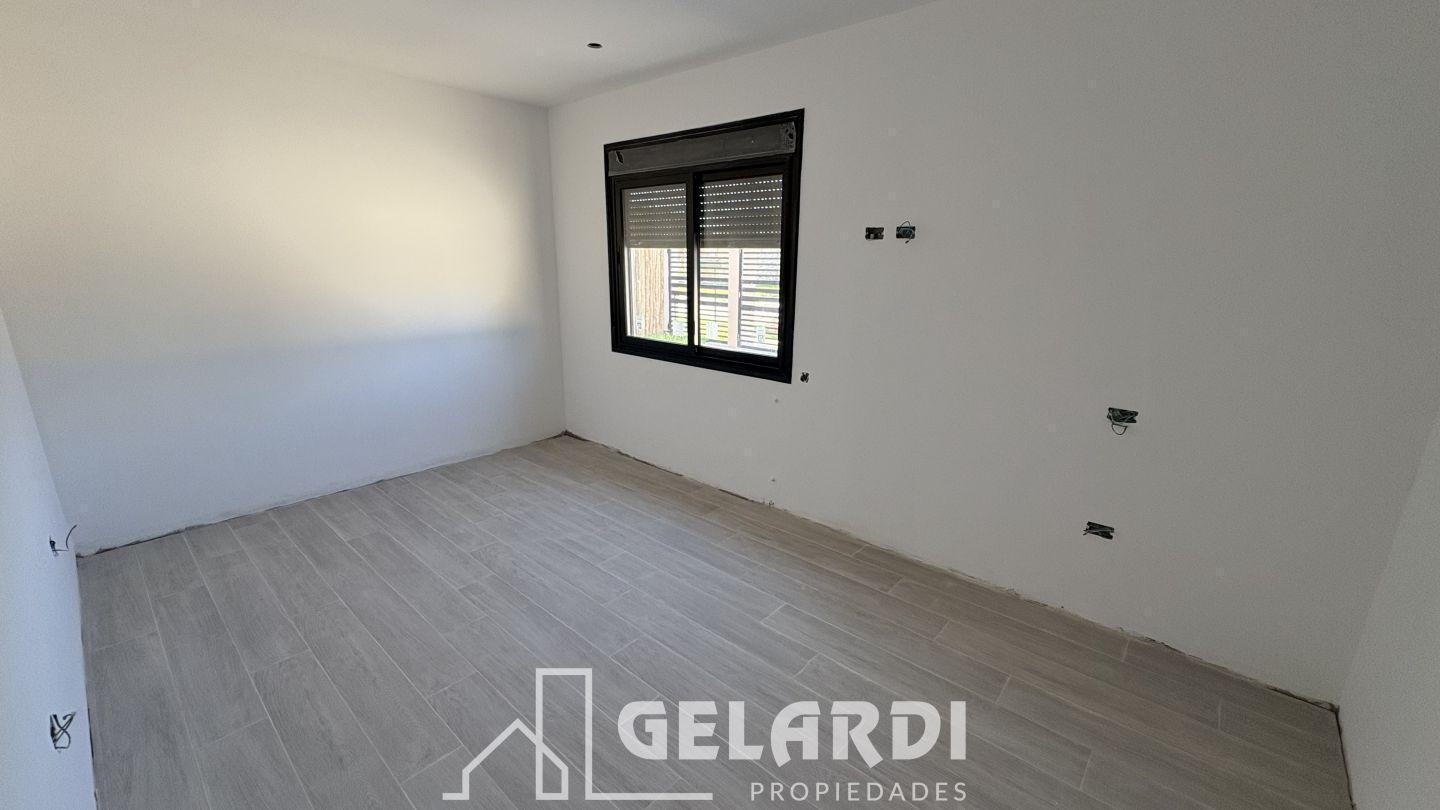 Casa estrenar 3 dorm garage patio Molina Campos Bahia Blanca