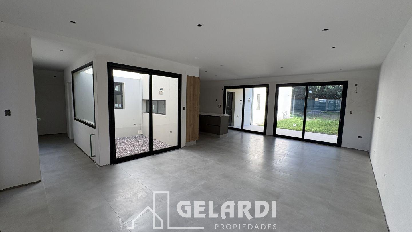 Casa estrenar 3 dorm garage patio Molina Campos Bahia Blanca