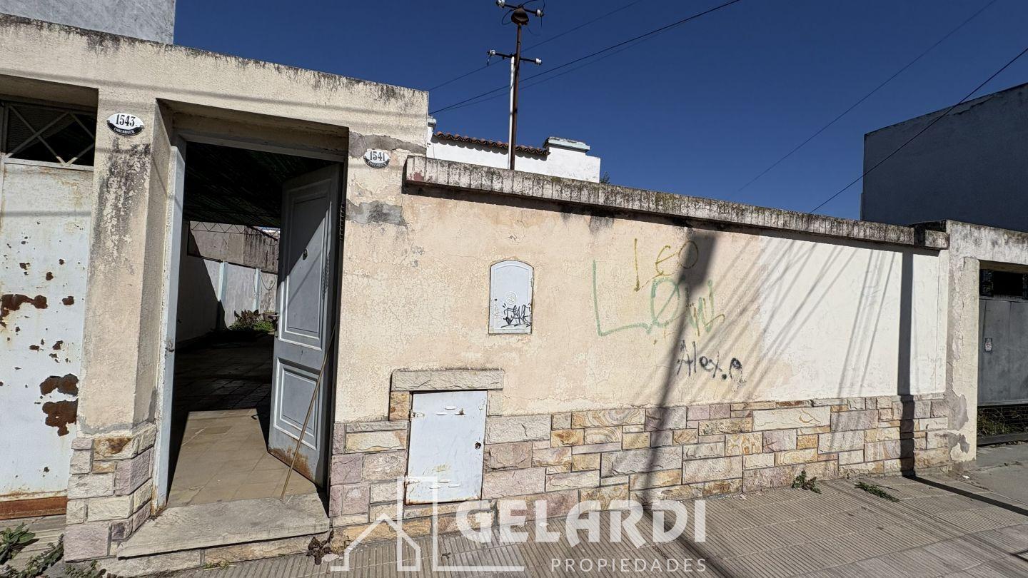Foto de Venta Casa 2 dormitorios terreno villa Mitre reciclar, imagen 4