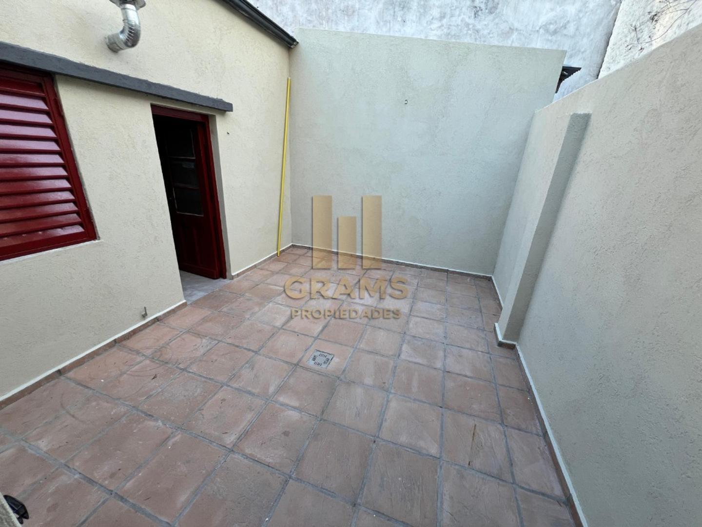 Foto de Venta de departamento PH dos dormitorios, La Plata, imagen 4