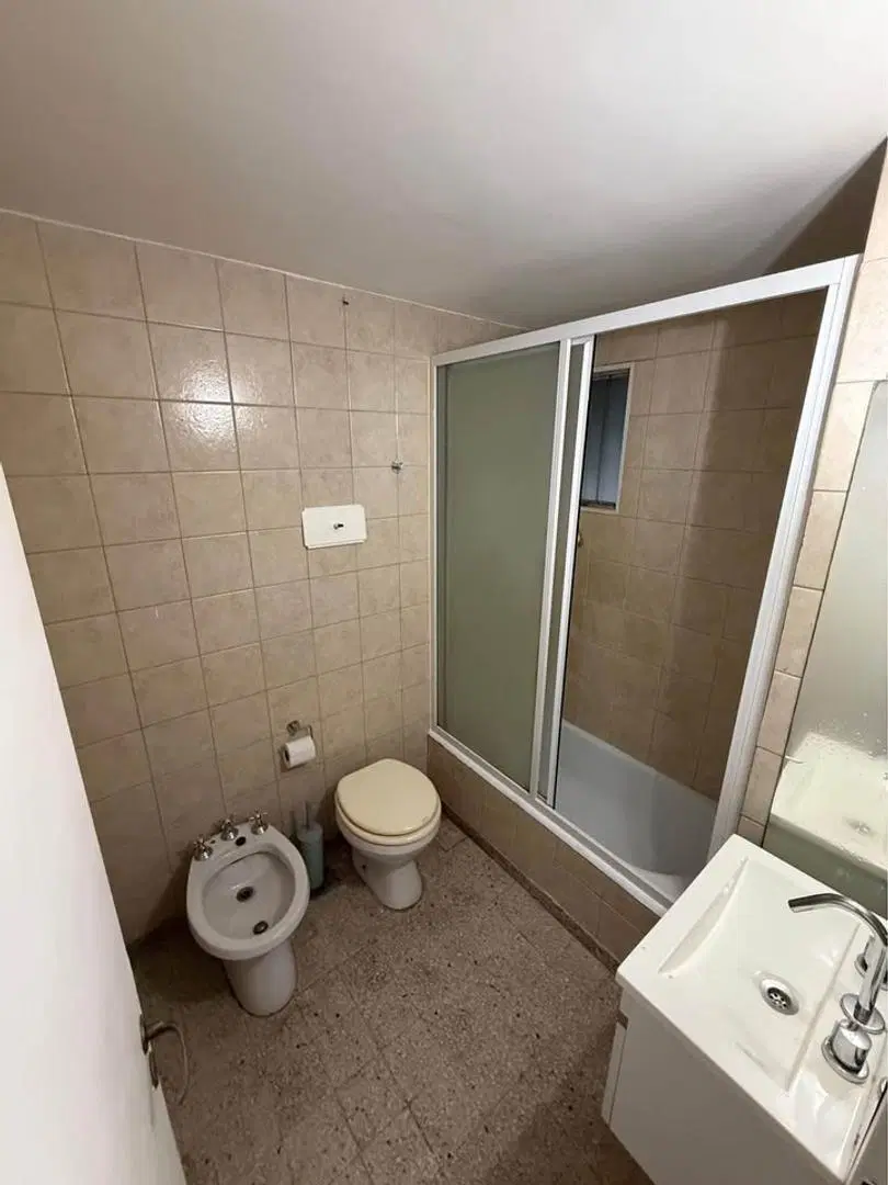 Departamento de dos dormitorios en venta, La Plata 3
