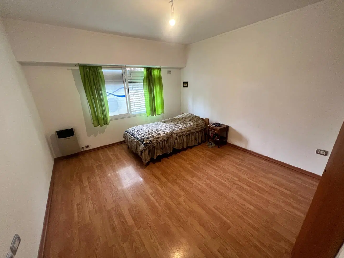 Casa en alquiler, dos dormitorios, Villa Elisa La Plata 8