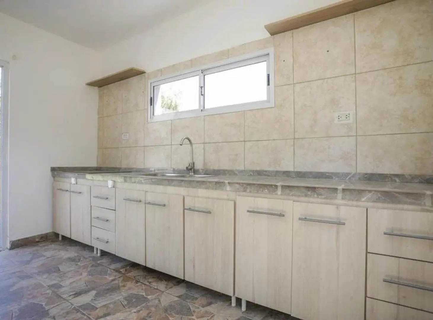 Alquiler de CASA TRES dormitorios, La Cándida, La Plata 4